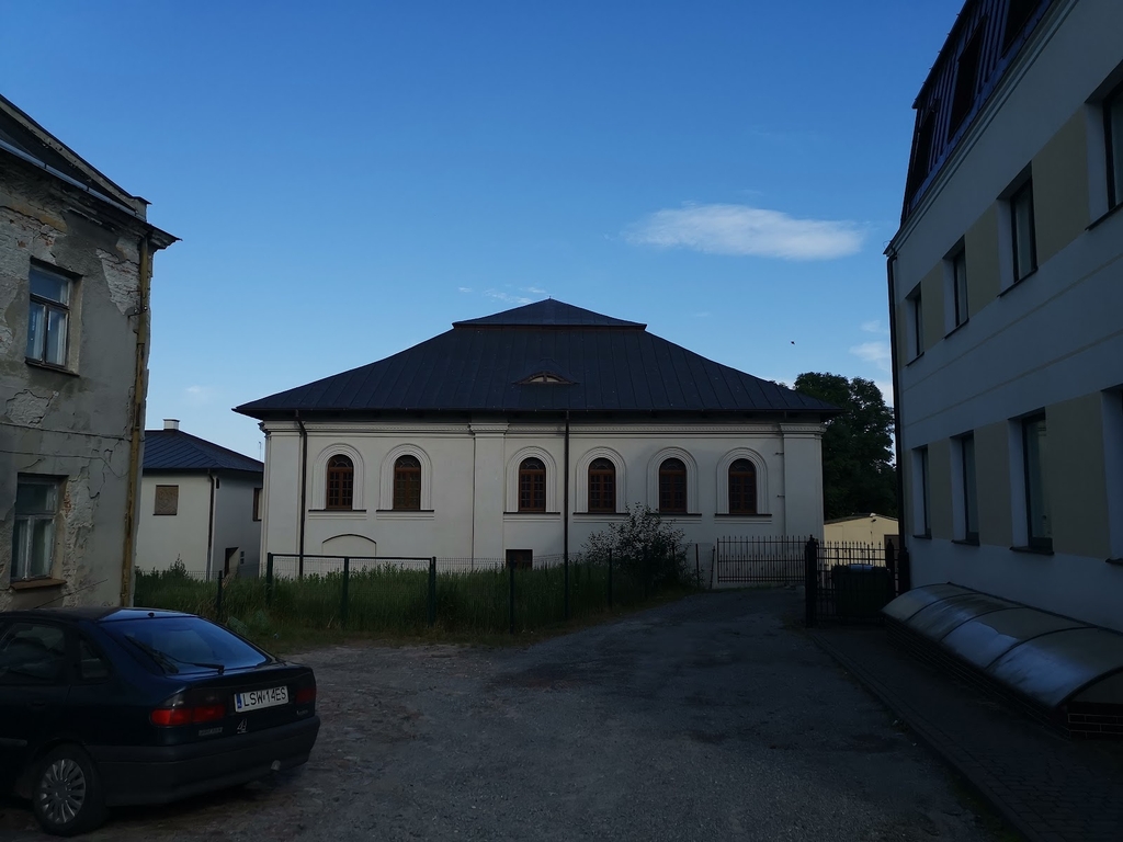 The Kraśnik Synagogue (Source: Google Maps)