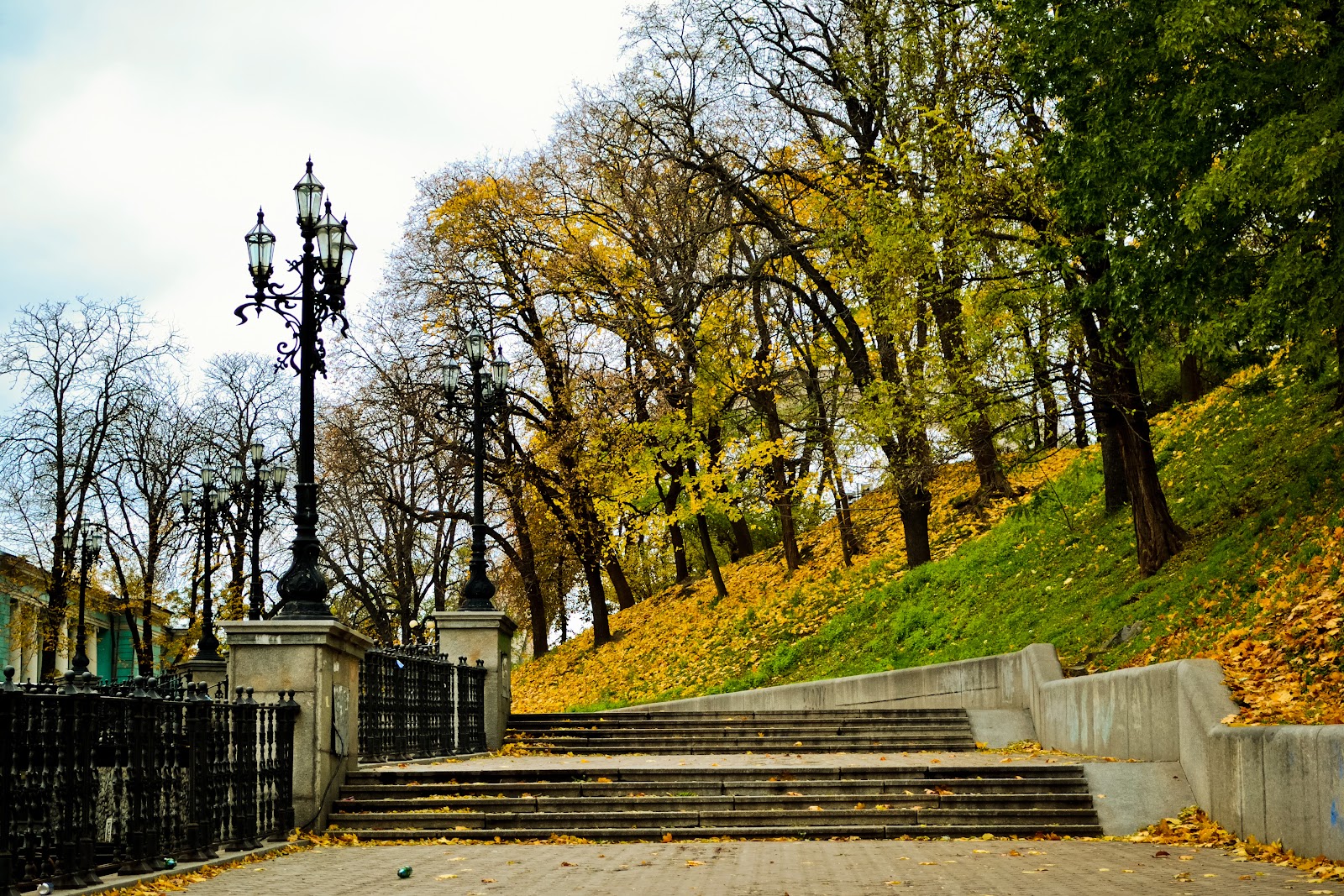 Khreshchatyk Park (Source: Google Maps)