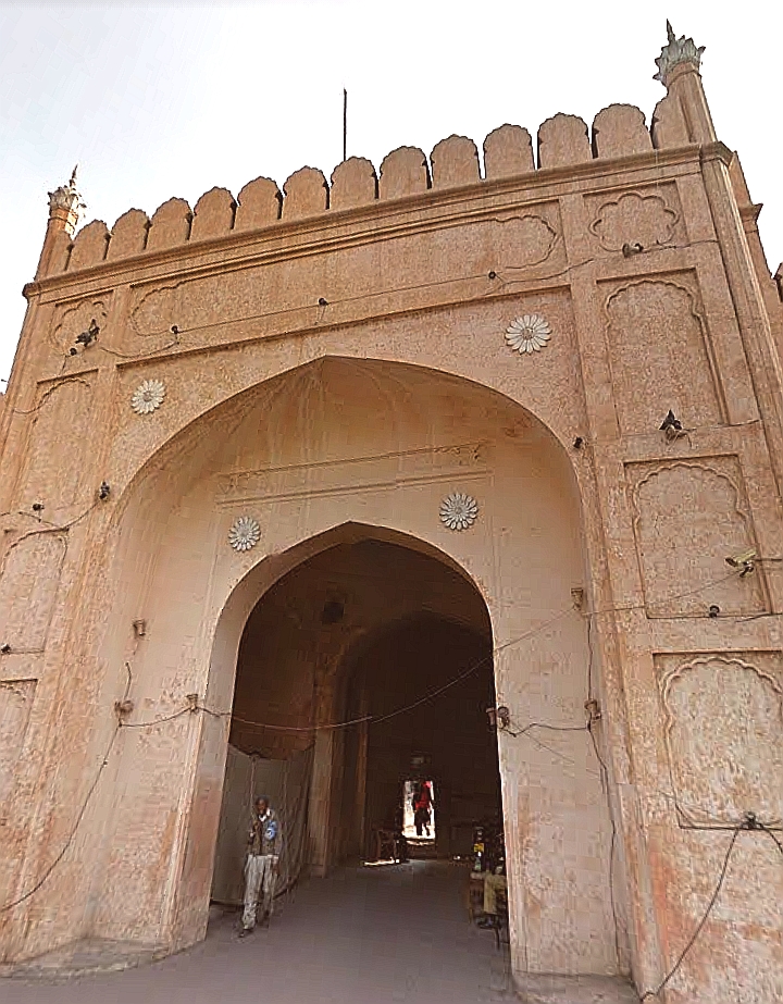 Roshnai Gate (Source: Google Maps)