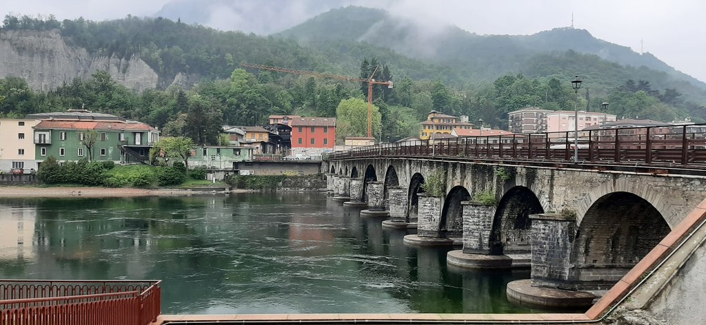 Ponte Azzone Visconti (Source: Google Maps)