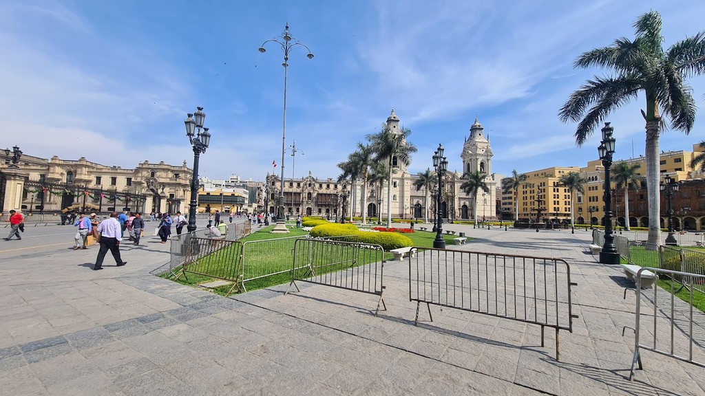 Plaza Mayor (Plaza de Armas) (Source: Google Maps)