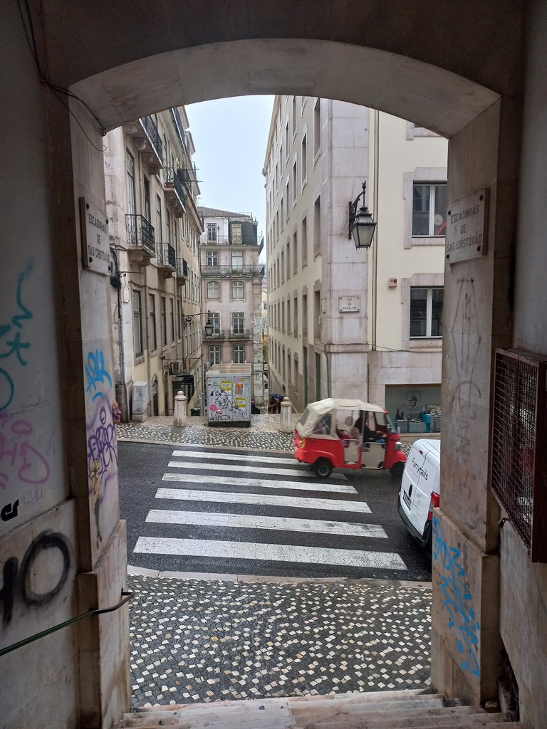 Escadinhas de São Cristóvão (Source: Google Maps)