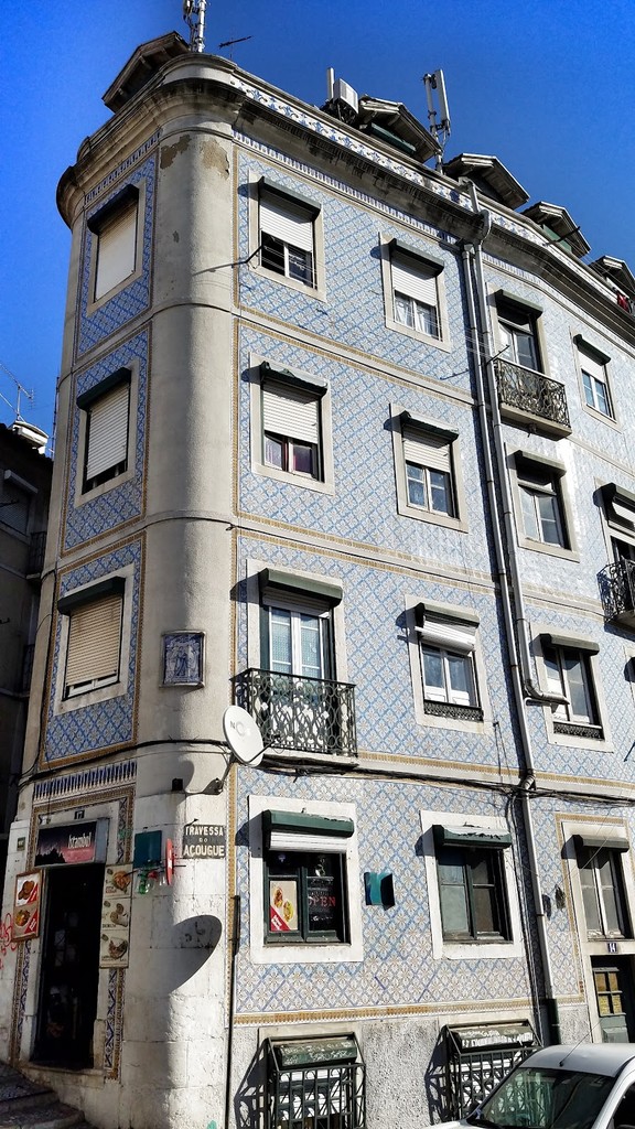 Travessa das Merceeiras (Source: Google Maps)