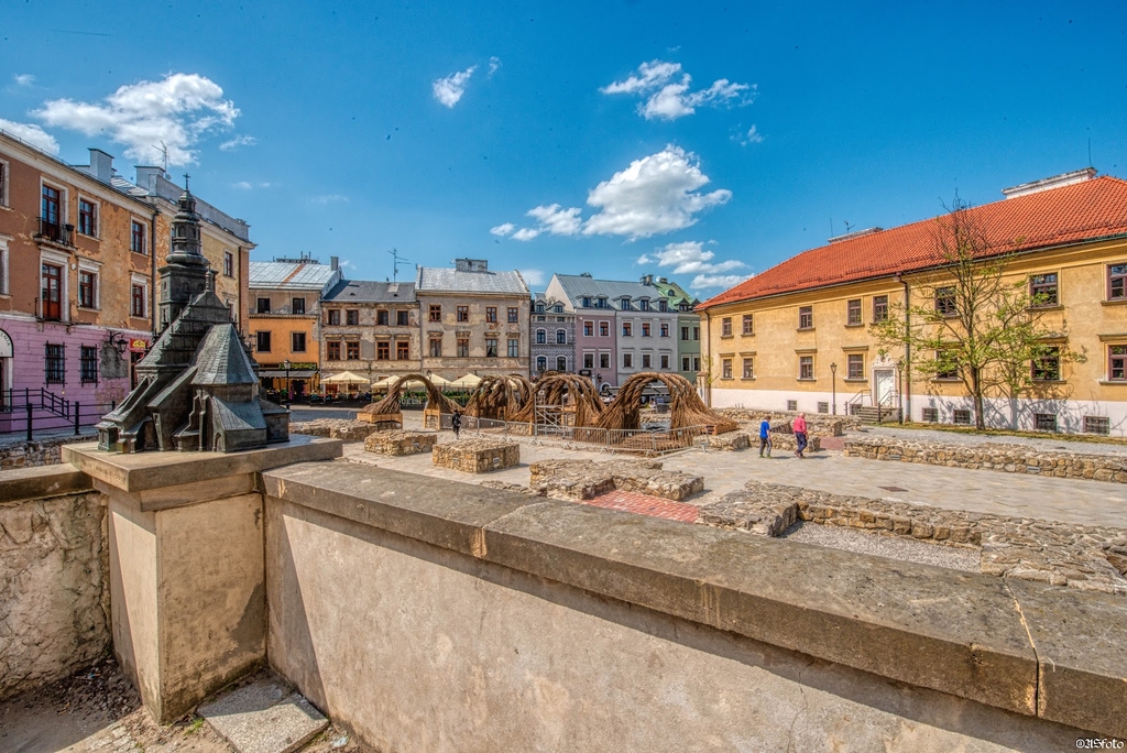 Po Farze Square (Source: Google Maps)