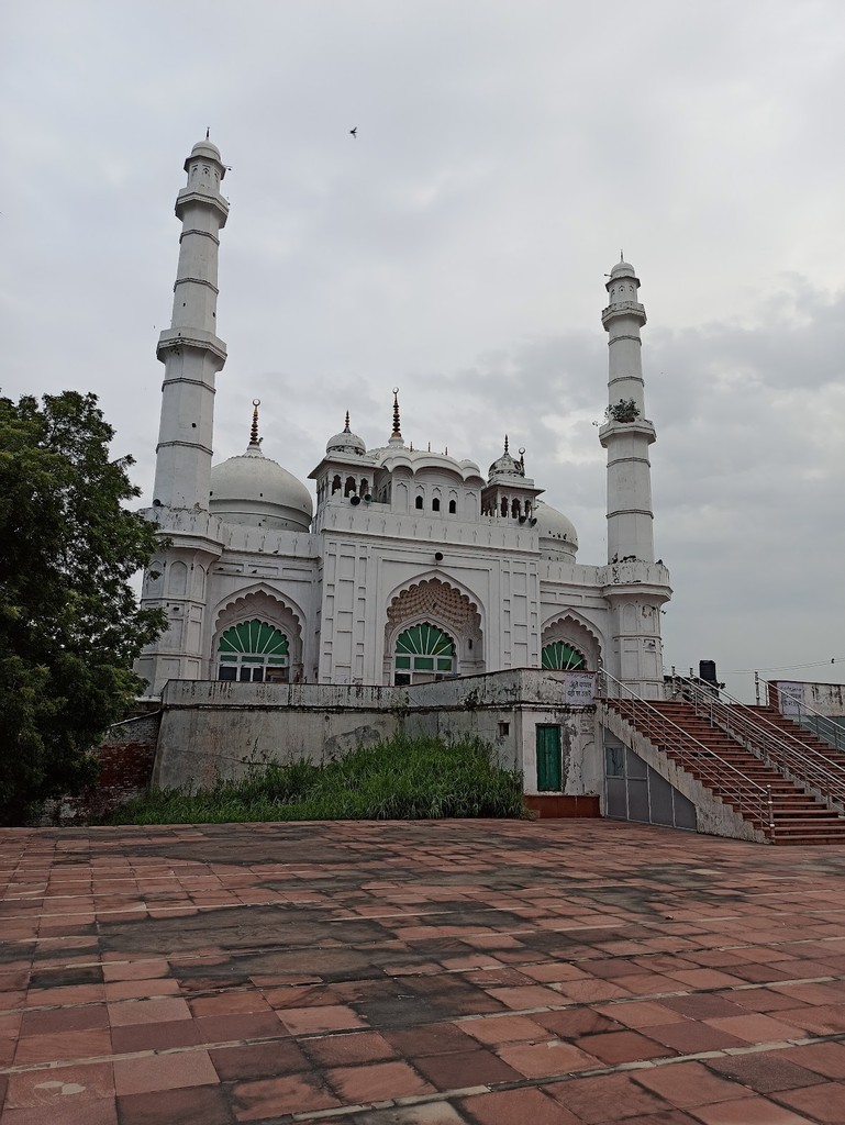Teele Wali Masjid (Source: Google Maps)