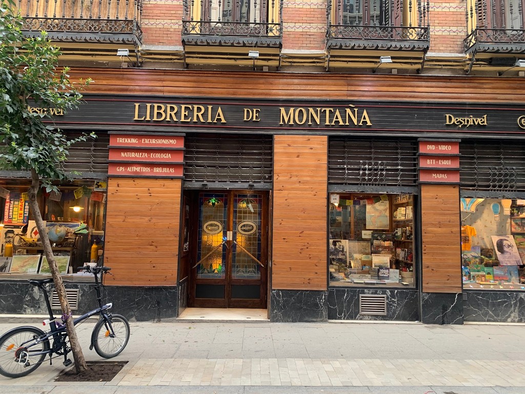 Librería Desnivel (Source: Google Maps)