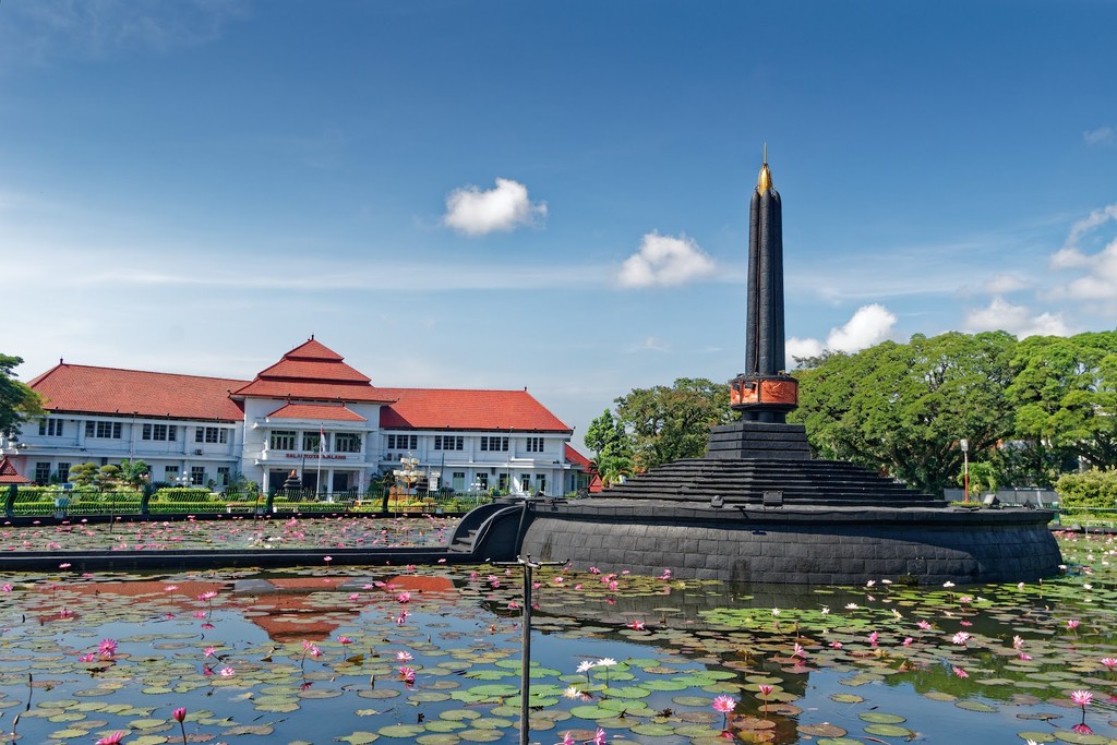 Malang City Square (Alun-Alun Tugu) (Source: Google Maps)