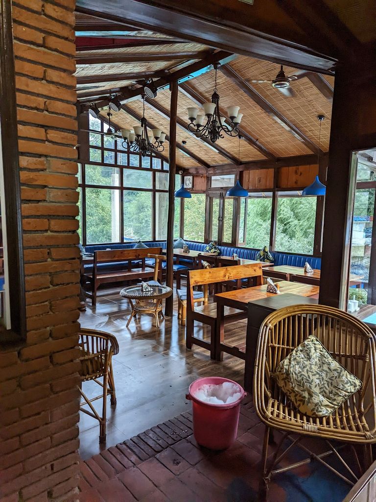 The Lazy Dog Lounge (optional, if refreshments are desired) (Source: Google Maps)