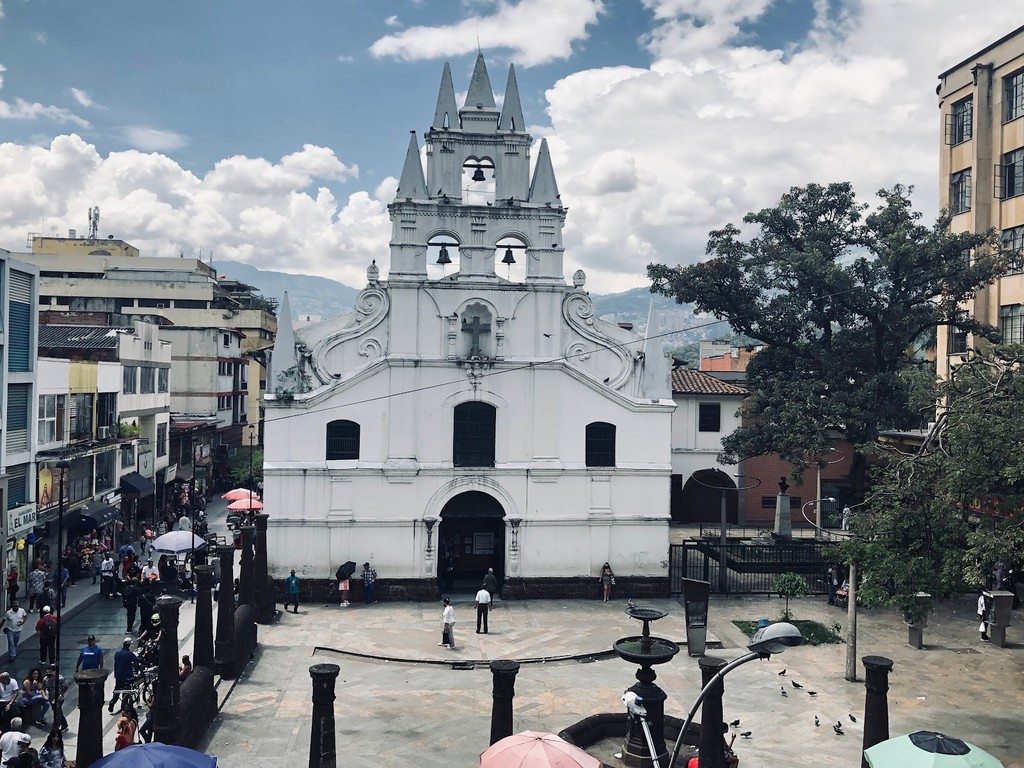 Iglesia de la Veracruz (Source: Google Maps)
