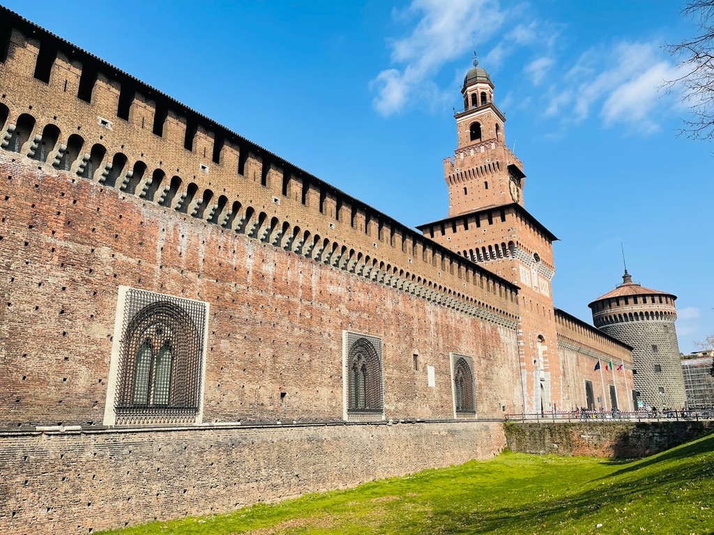Castello Sforzesco (Source: Google Maps)