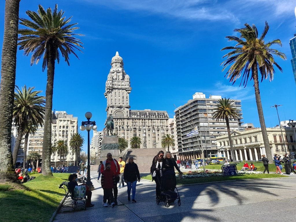 Plaza Independencia (Source: Google Maps)