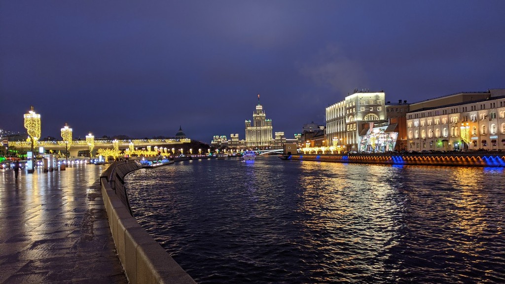 Moskvoretskaya Embankment (Source: Google Maps)