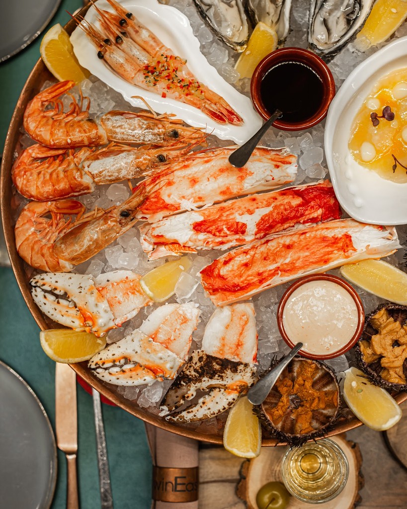 Wine & Crab (Source: Google Maps)