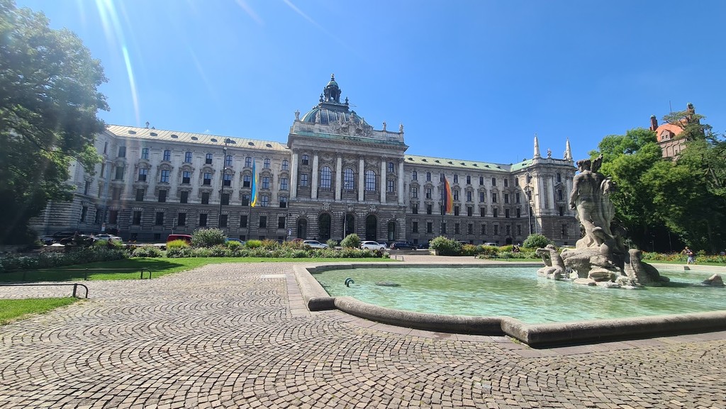 Alter Botanischer Garten (Old Botanical Garden) (Source: Google Maps)