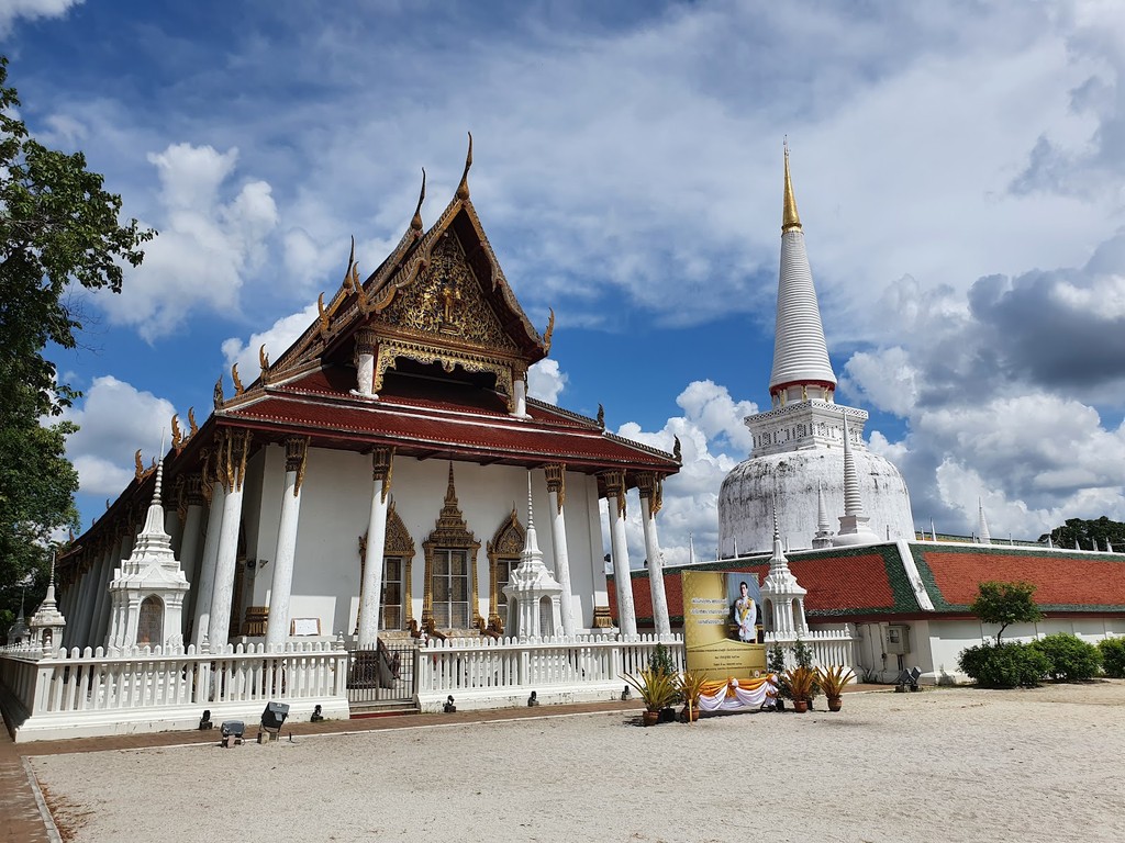 Wat Phra Mahathat Woramahawihan (Source: Google Maps)