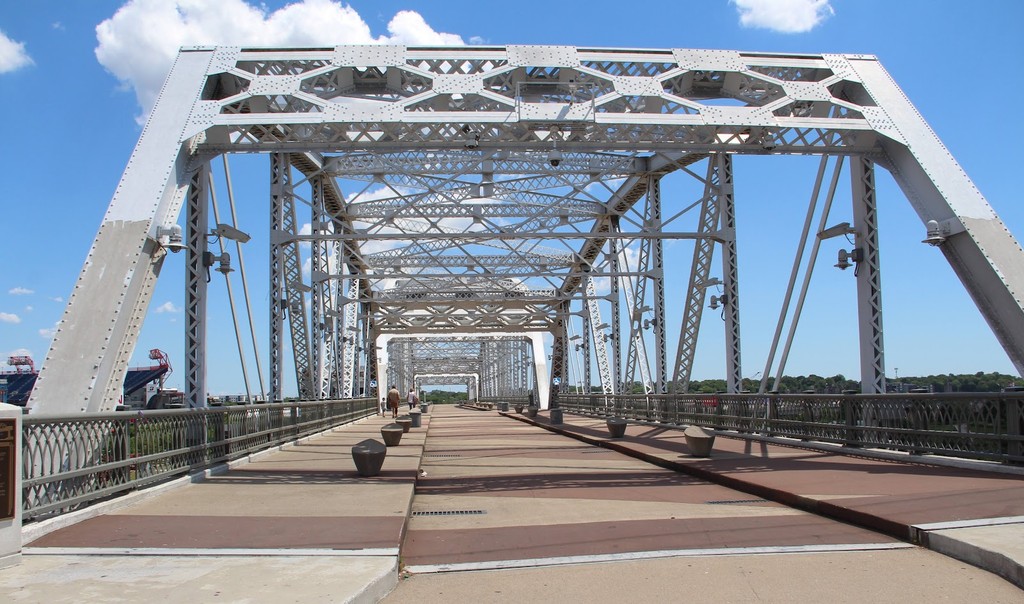 John Seigenthaler Pedestrian Bridge (Source: Google Maps)