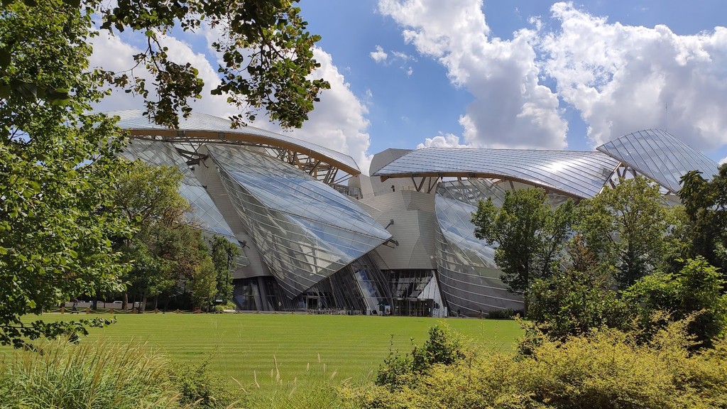 Fondation Louis Vuitton (Source: Google Maps)