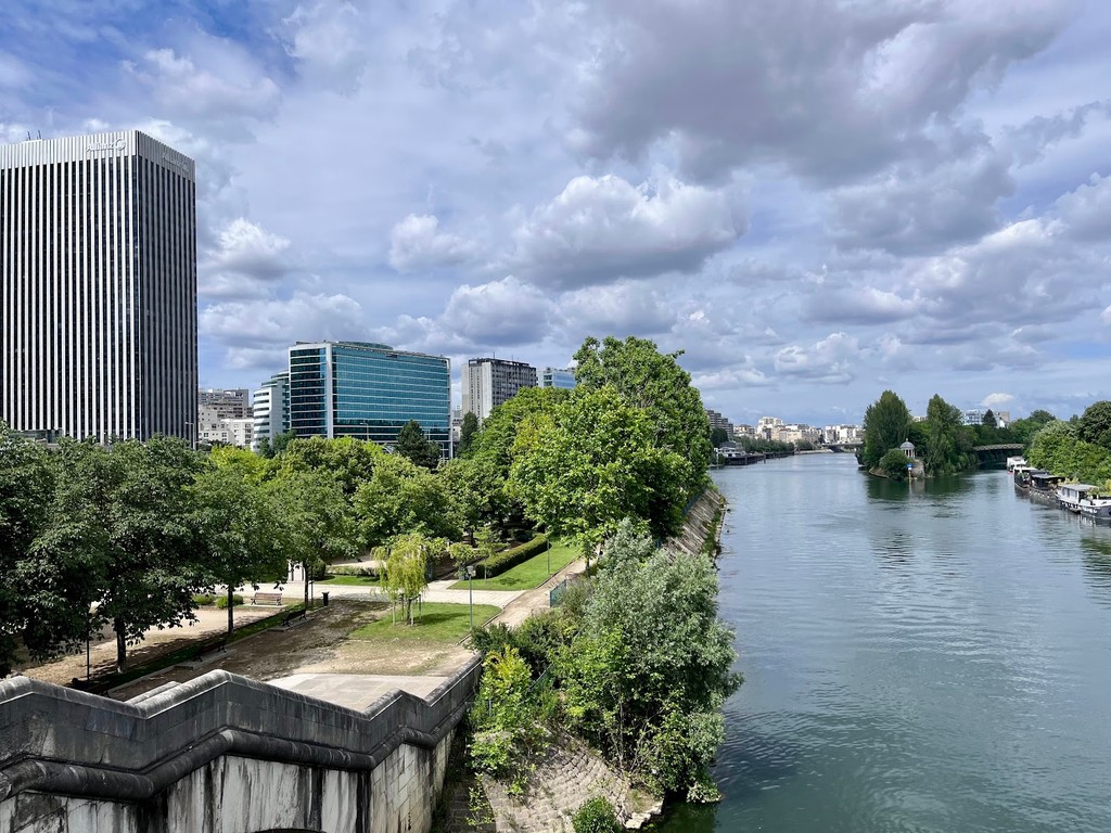 Pont de Neuilly (Source: Google Maps)