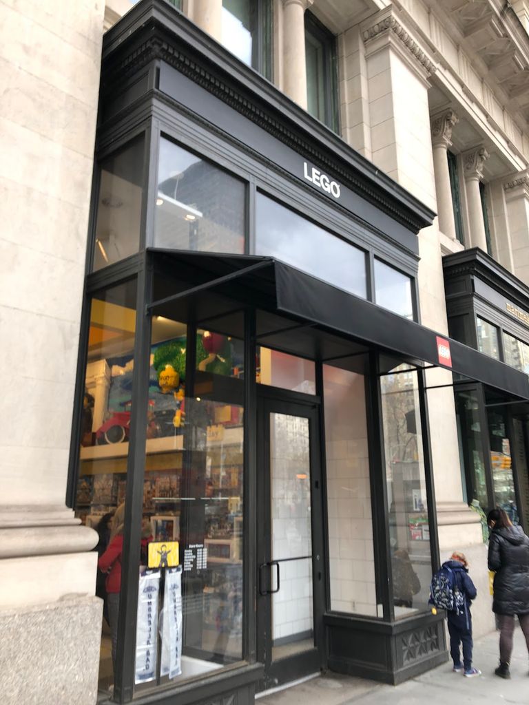 LEGO Store Flatiron District (Source: Google Maps)