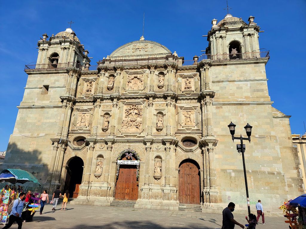 Catedral Metropolitana de Oaxaca (Source: Google Maps)