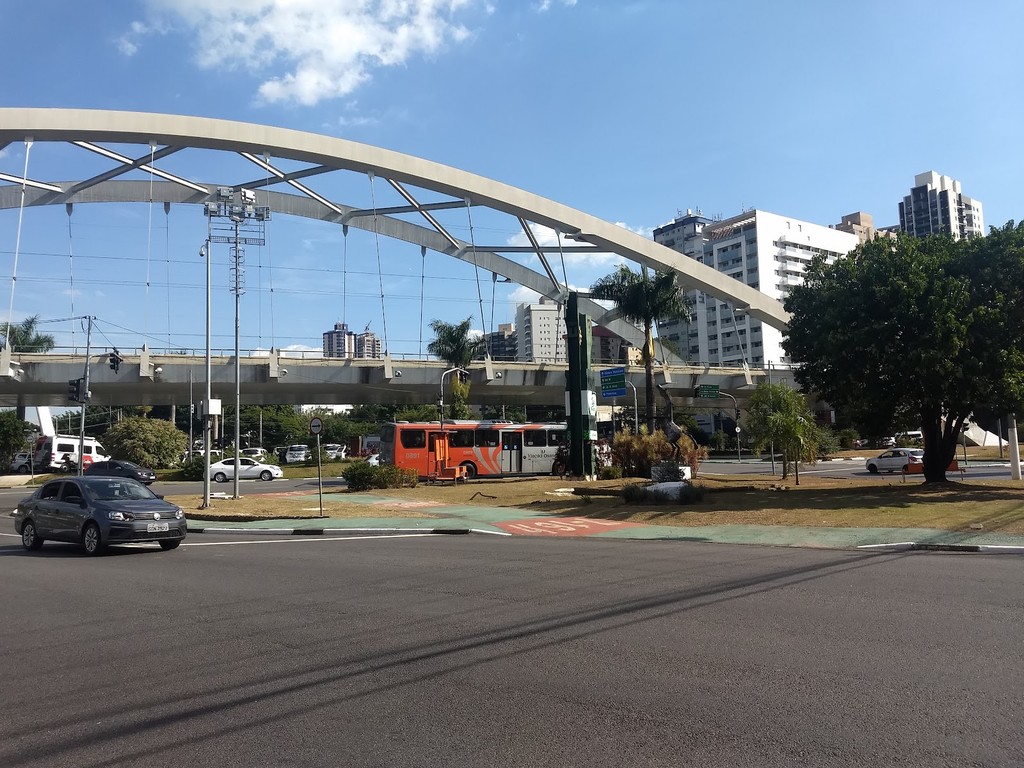Ponte Metálica (Source: Google Maps)