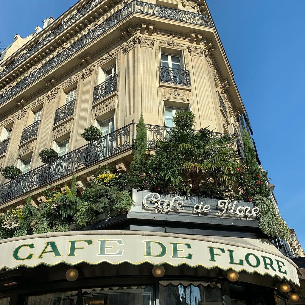 Café de Flore (Source: Google Maps)
