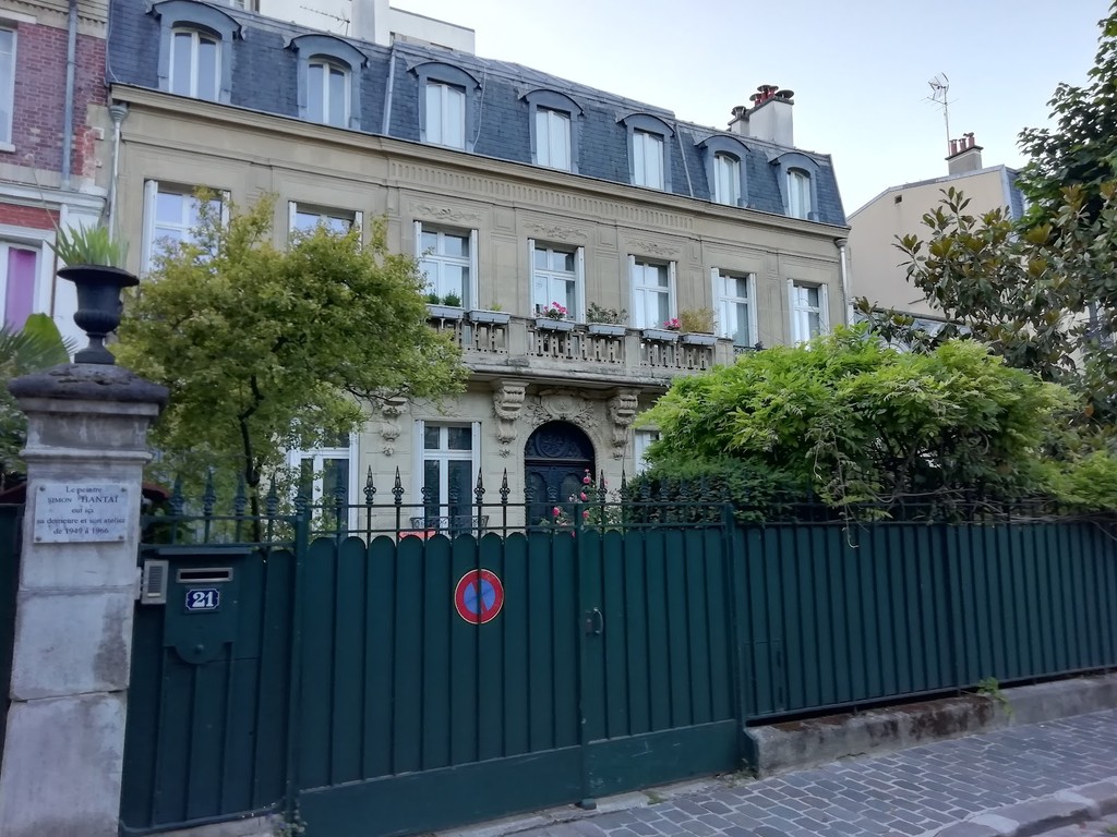 La Cité des Fleurs (Source: Google Maps)