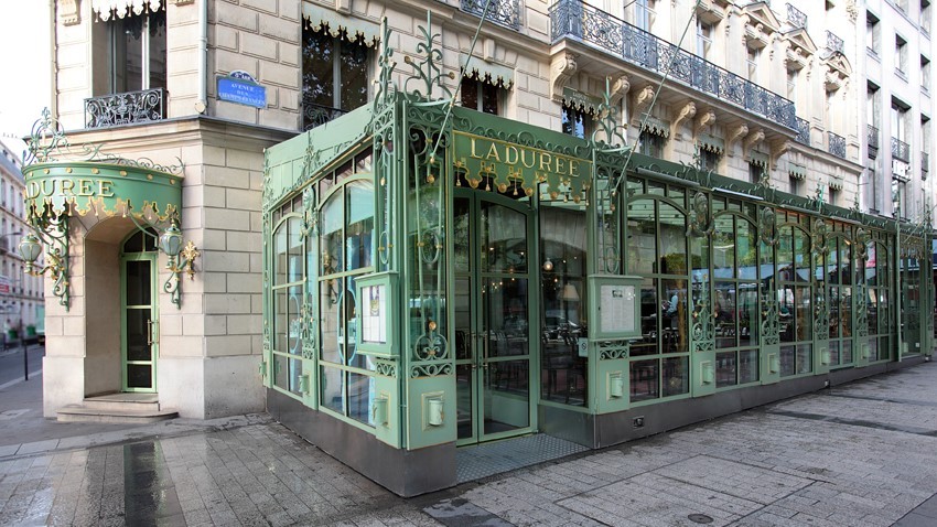 Ladurée Champs-Élysées (Source: Google Maps)