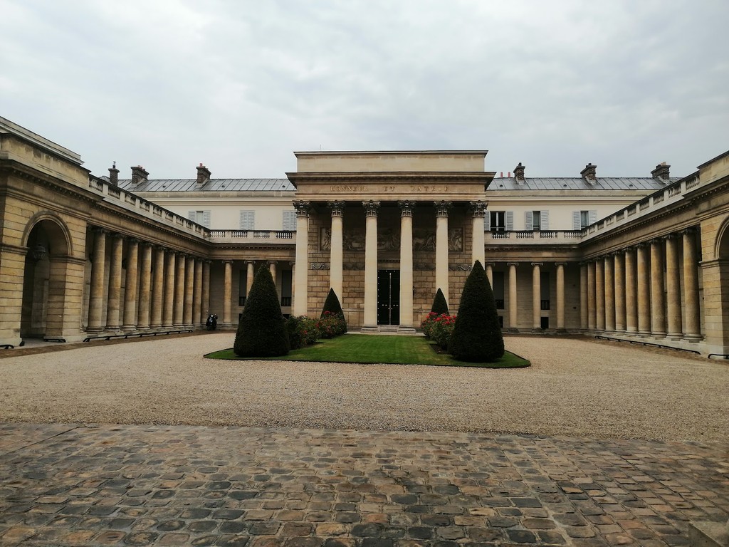 Palais de la Légion d'Honneur (Source: Google Maps)