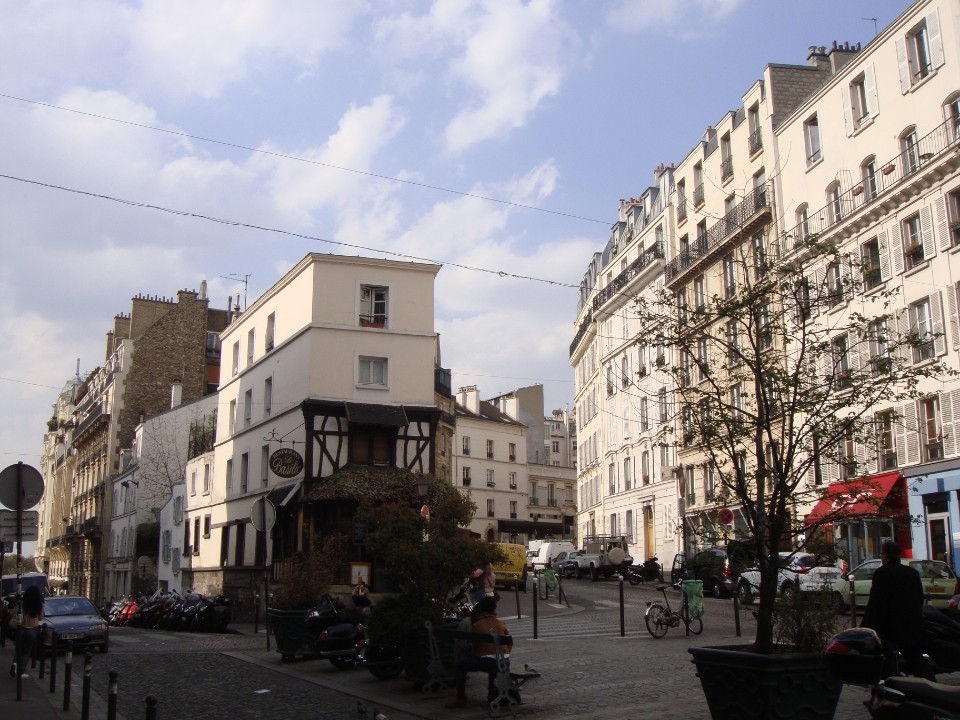 Rue Lepic (Source: Google Maps)