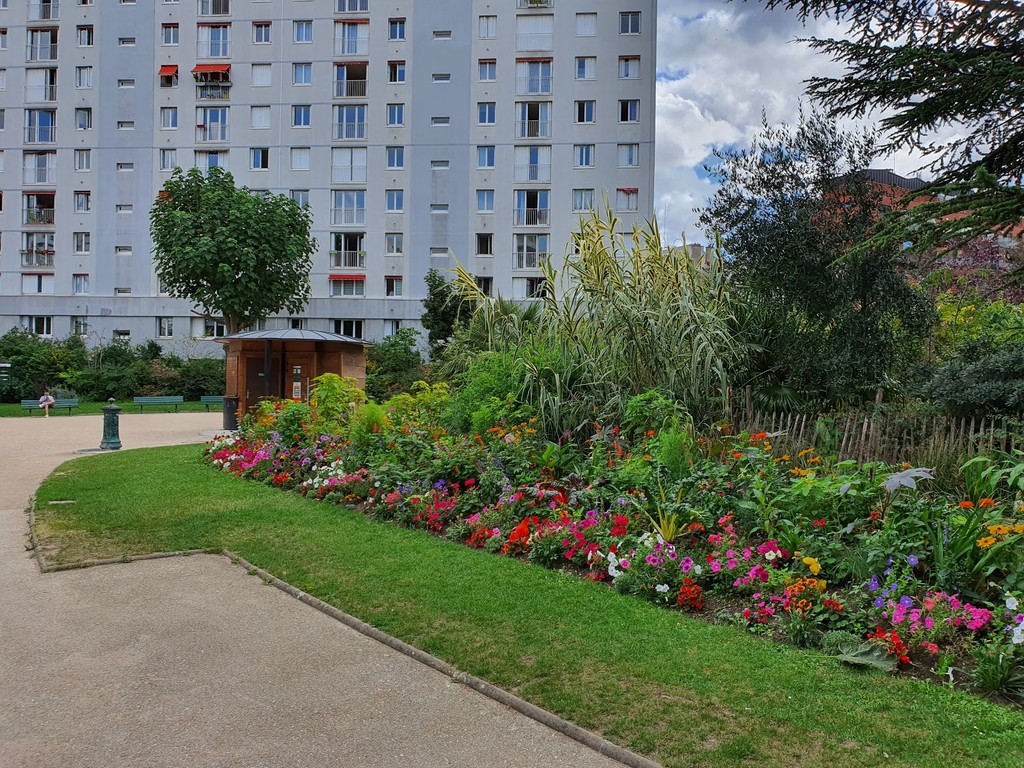 Square Saint-Éloi (Source: Google Maps)