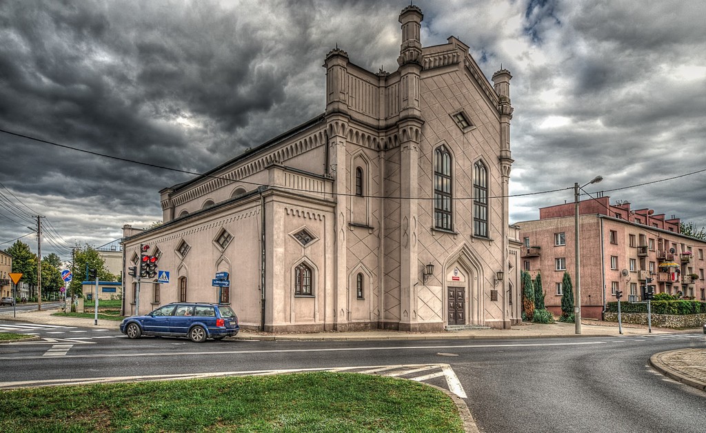 Great Synagogue in Piotrków Trybunalski (Source: Google Maps)