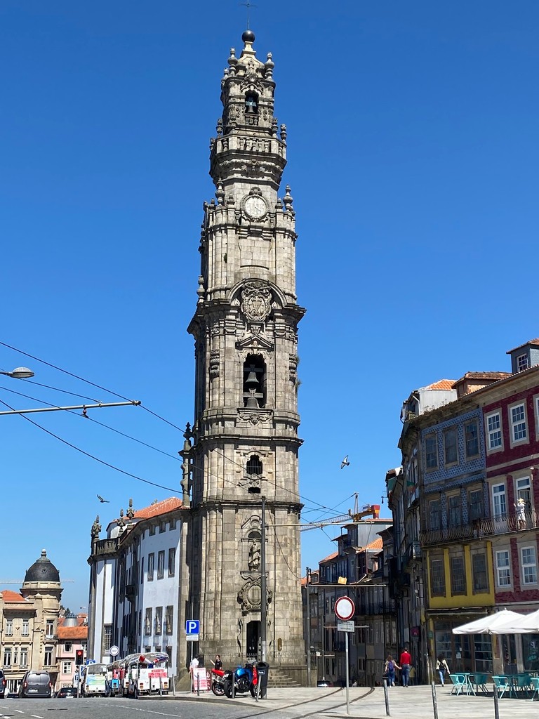 Clérigos Tower (Torre dos Clérigos) (Source: Google Maps)