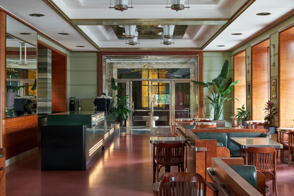 Café Slavia (Source: Google Maps)