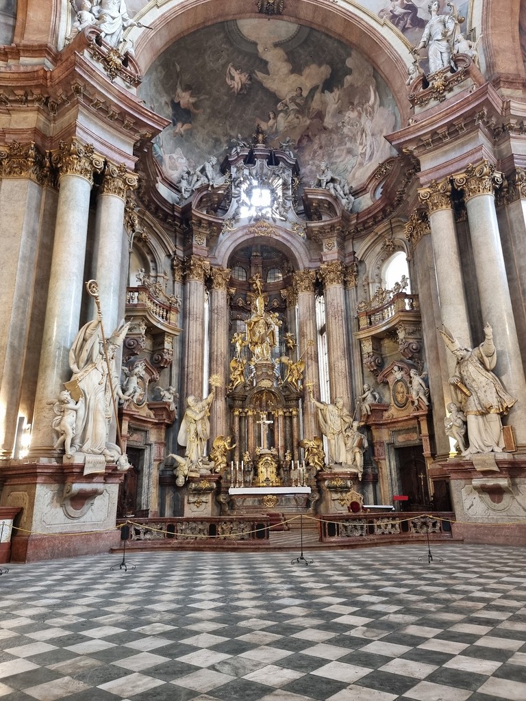 St. Nicholas Church (Malostranské náměstí) (Source: Google Maps)