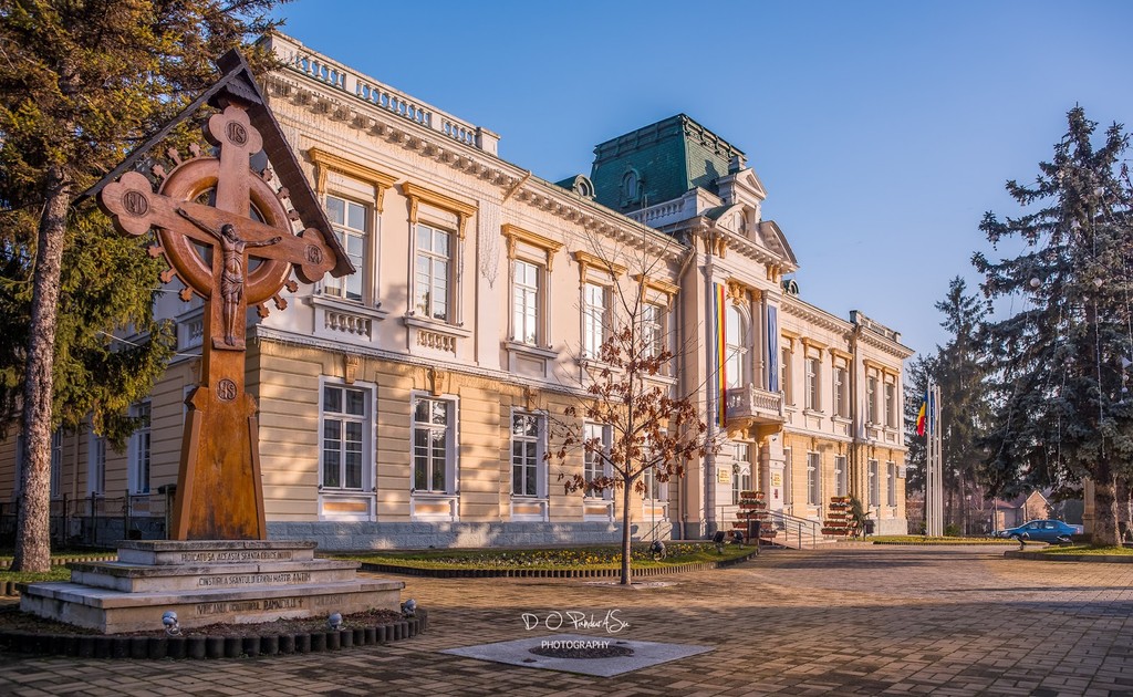 City Hall of Râmnicu Vâlcea (Source: Google Maps)