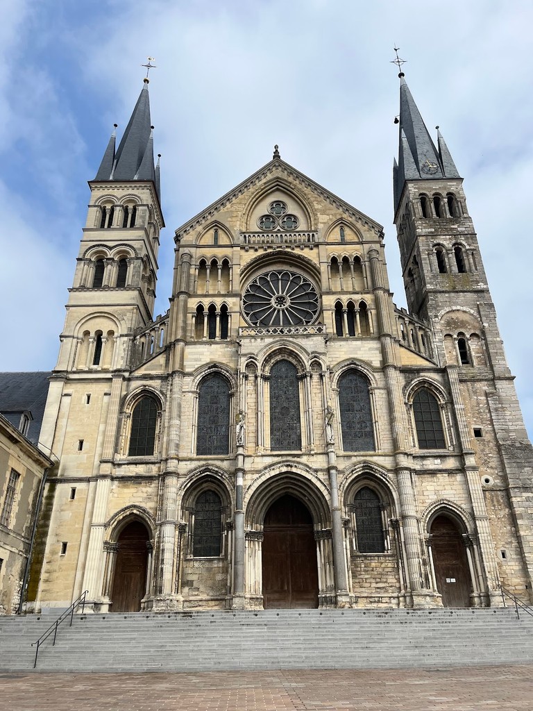 Basilique Saint-Remi (Source: Google Maps)