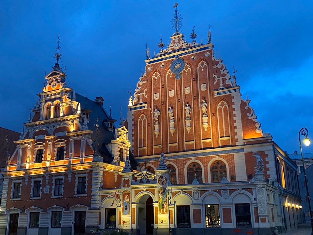 House of the Black Heads (Source: Google Maps)