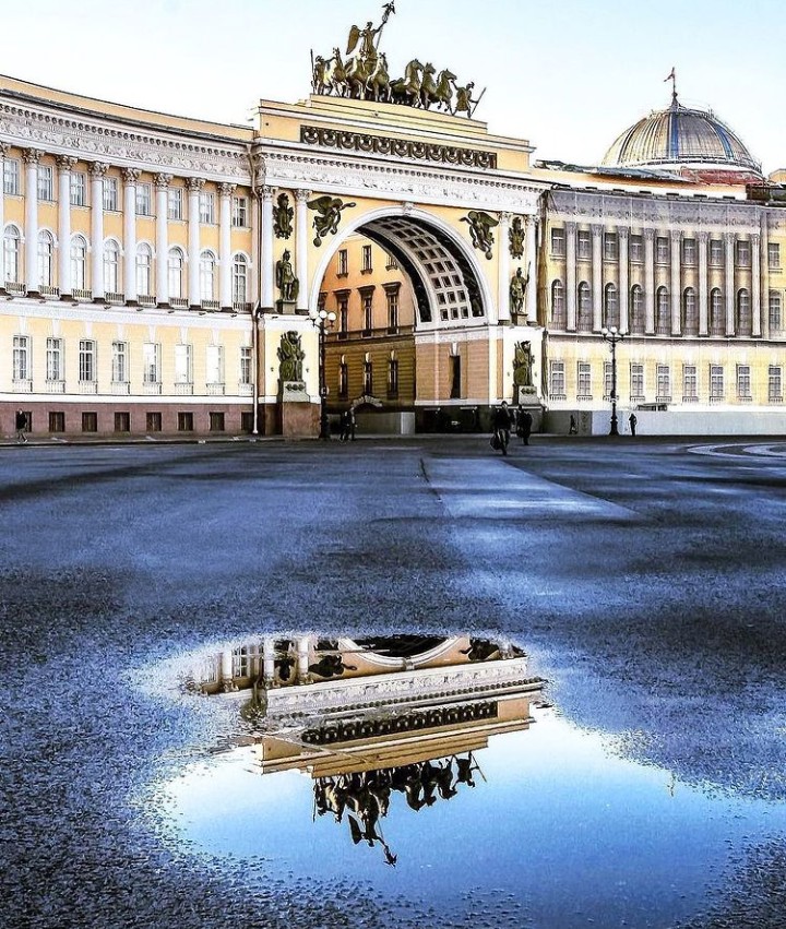 Palace Square (Source: Google Maps)