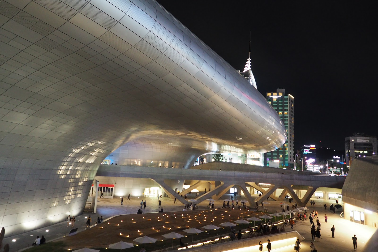 Dongdaemun Design Plaza (DDP) (Source: Google Maps)