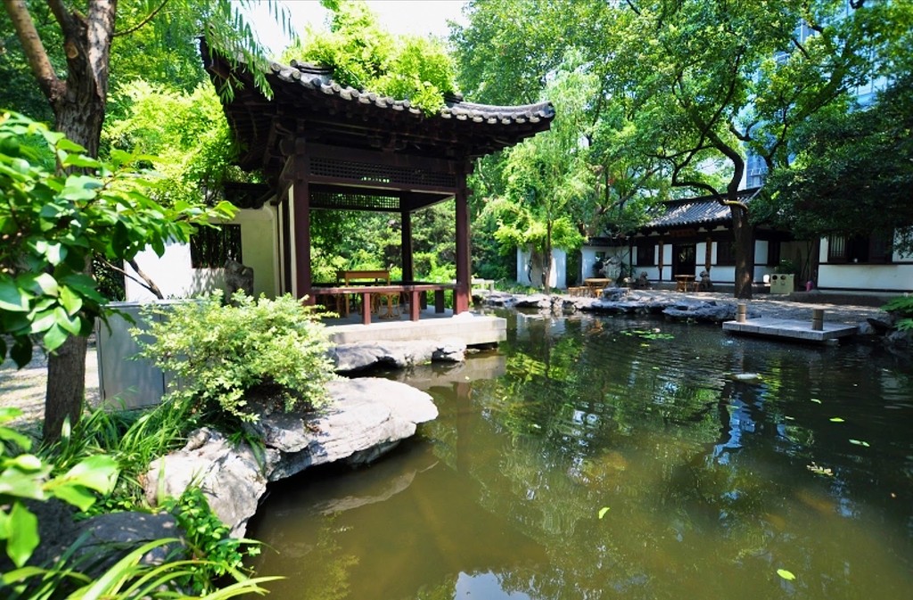 Jing'an Park (Source: Google Maps)