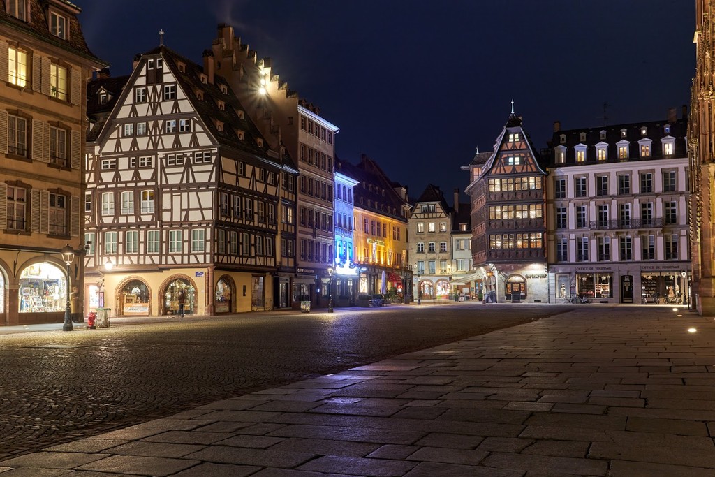 Place de la Cathédrale (Source: Google Maps)