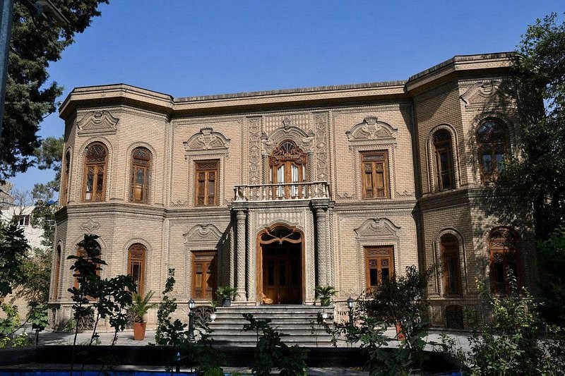 Glassware and Ceramic Museum of Iran (Source: Google Maps)