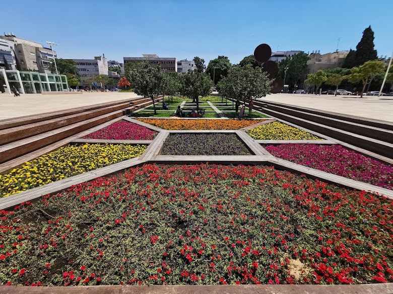 Habima Square (Source: Google Maps)