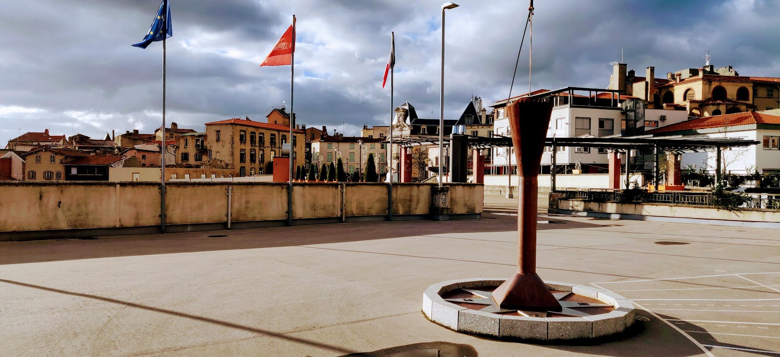 Hôtel de Ville (Town Hall) (Source: Google Maps)