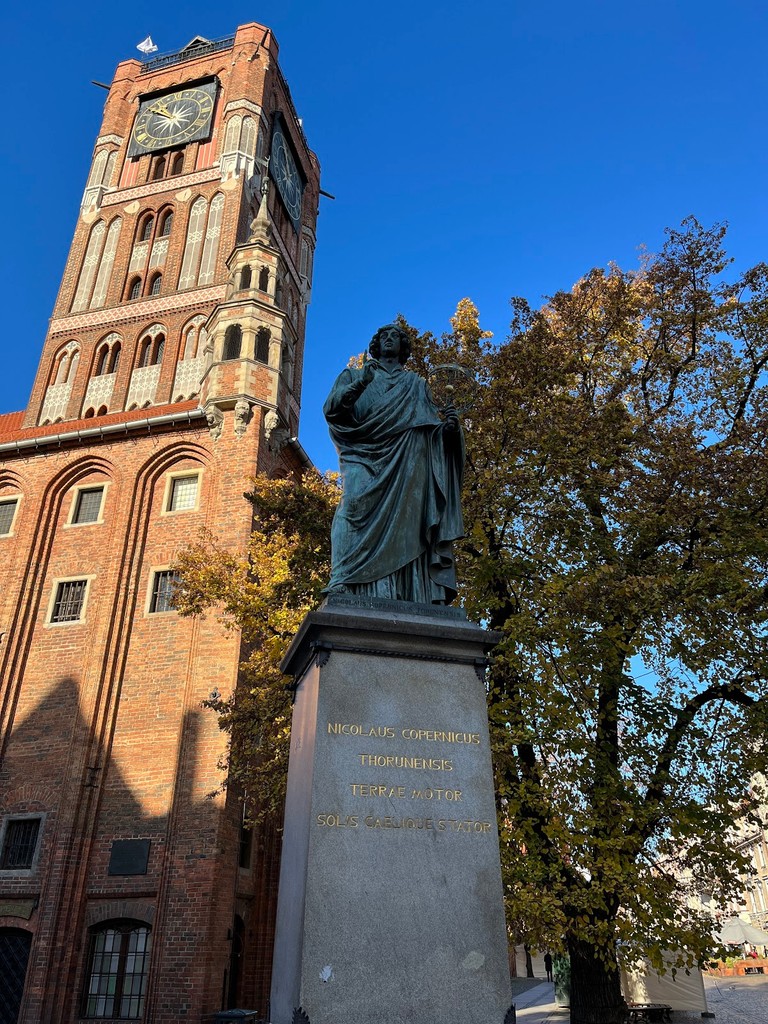 Nicolaus Copernicus Monument (Source: Google Maps)