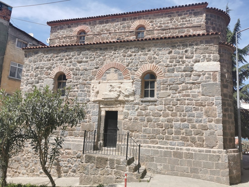 St. Anne's Church (Source: Google Maps)