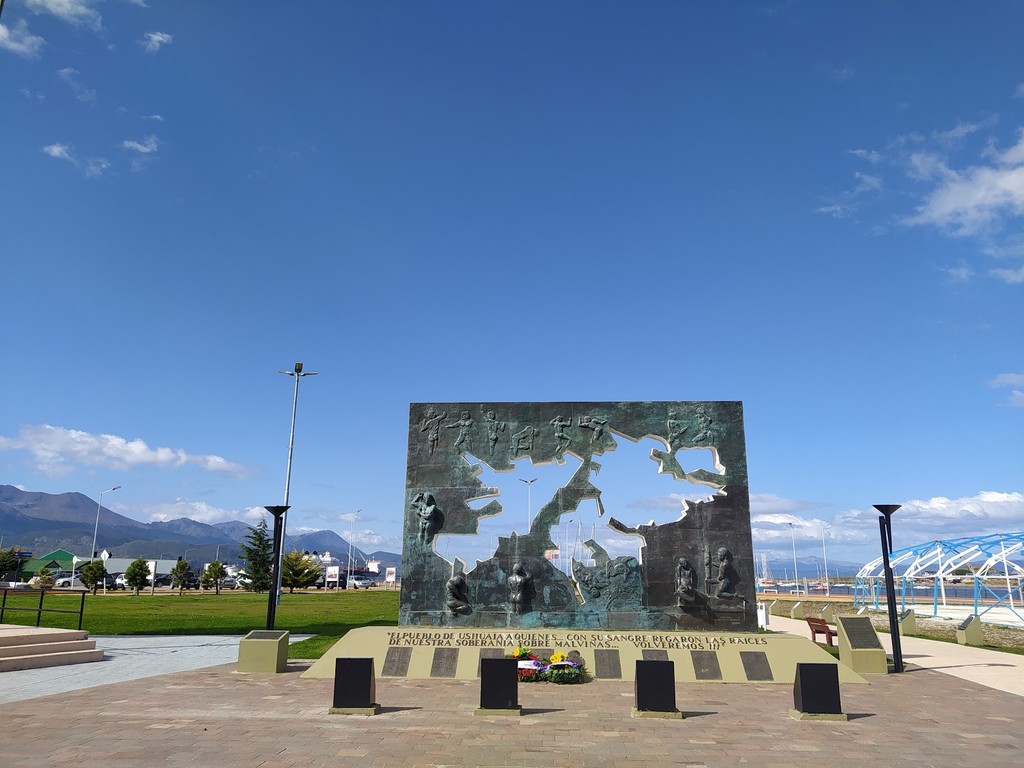 Plaza Malvinas (Source: Google Maps)