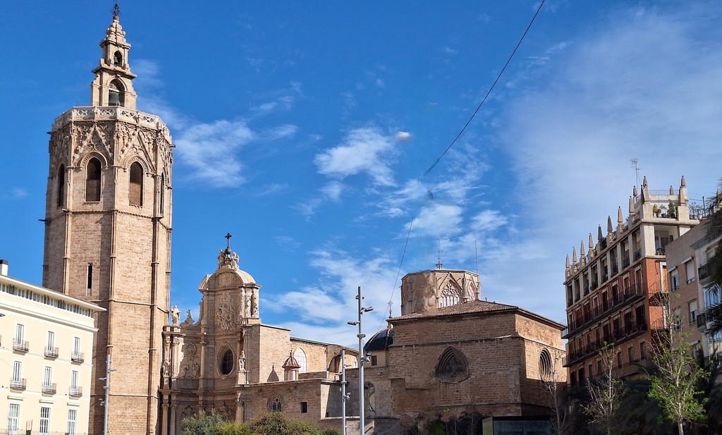 Valencia Cathedral and El Miguelete (Source: Google Maps)