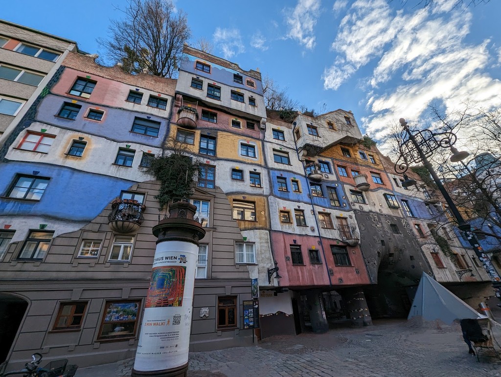 Hundertwasserhaus (Source: Google Maps)